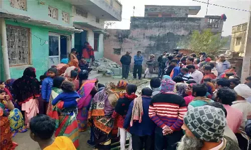 Kushinagar Accident: यूपी के कुशीनगर की कुंए में समाई 35 से 40 महिलाएं और बच्चियां, 13 की मौत, हल्दी रस्म के दौरान हुआ हादसा