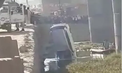 दूल्हा समेत 9 बारातियों की दर्दनाक मौत, कोटा के चंबल नदी में गिरी कार, उज्जैन में थी शादी दूल्हा समेत 9 बारातियों की दर्दनाक मौत, कोटा के चंबल नदी में गिरी कार, उज्जैन में थी शादी