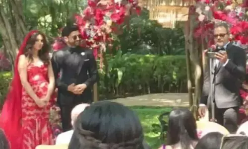 Shibani Dandekar का ब्राइडल लुक और शादी की चर्चा होने की वजह Shibani Dandekar का ब्राइडल लुक और शादी की चर्चा होने की वजह