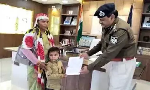 MP में सबसे कम उम्र का नन्हा आरक्षक बना गजेन्द्र, 5 वर्ष में मिली सरकारी नौकरी, SP ने दिया नियुक्ति पत्र