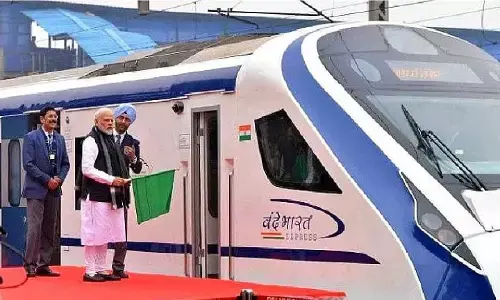 रेल यात्रियों के लिए अच्छी खबरः किसी पर्यटन से कम नही होगी वंदे भारत ट्रेन, भोपाल से दिल्ली के बीच करेगी सफर रेल यात्रियों के लिए अच्छी खबरः किसी पर्यटन से कम नही होगी वंदे भारत ट्रेन, भोपाल से दिल्ली के बीच करेगी सफर