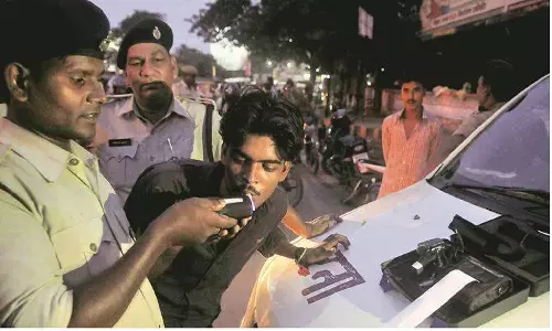 Bihar News: बस ये बात कह दीजिये फिर बिहार में शराब पीने पर नहीं होगी जेल ना एफआईआर