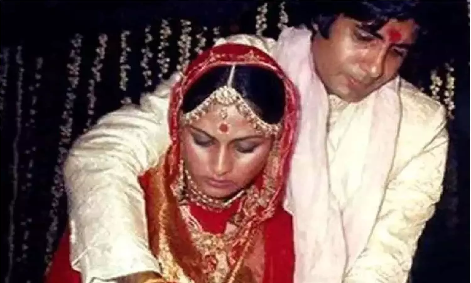जया बच्चन और अमिताभ को 24 घंटे के अंदर इस वजह से करनी पड़ी थी शादी, जानिए!