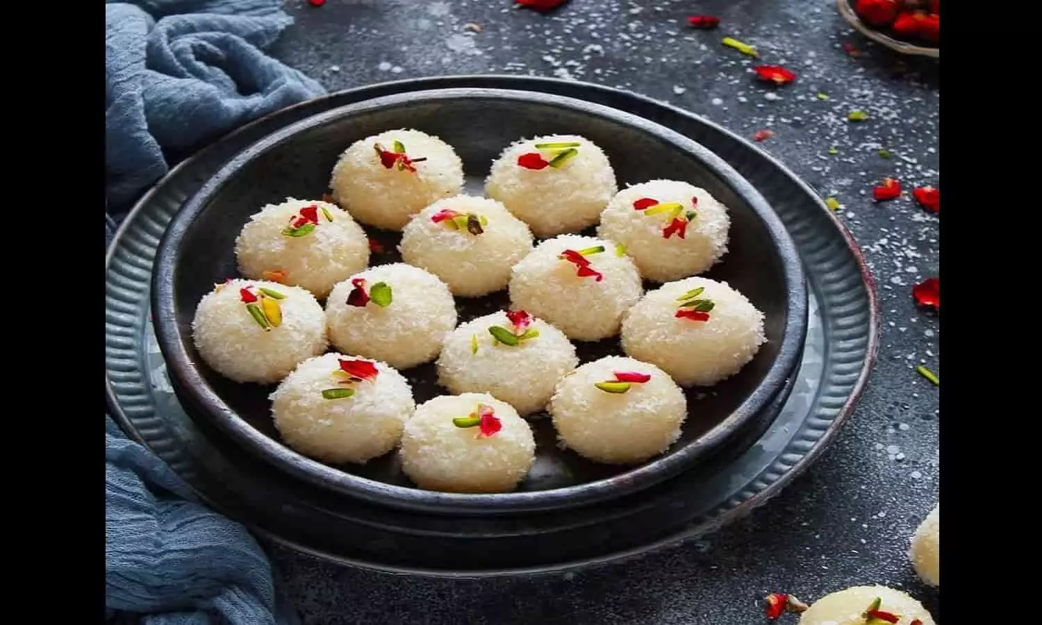 Tasty Coconut Ladoo