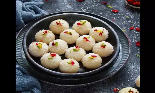 Tasty Coconut Ladoo
