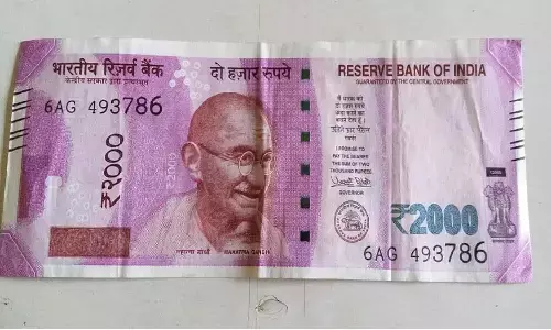 होलिका दहन के पहले ये 2000 रूपए की नोट बना देगी लखपति, बस ये नंबर नोट में होना चाहिए