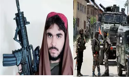 कश्मीर में लश्कर और जैश के 4 आतंकी ढेर, जैश का कमांडर मारा गया, एक जिन्दा पकड़ाया कश्मीर में लश्कर और जैश के 4 आतंकी ढेर, जैश का कमांडर मारा गया, एक जिन्दा पकड़ाया