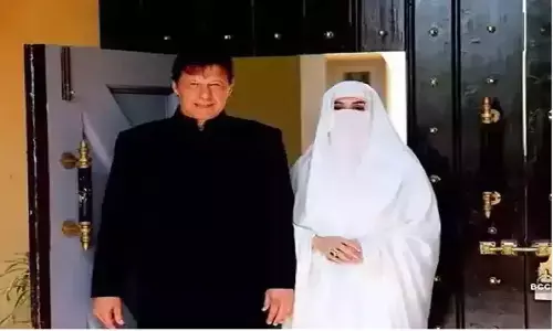 हिजाब विवाद: हाई कोर्ट के निर्णय पर कट्टरपंथी और पाकिस्तानी पीएम की एक राय