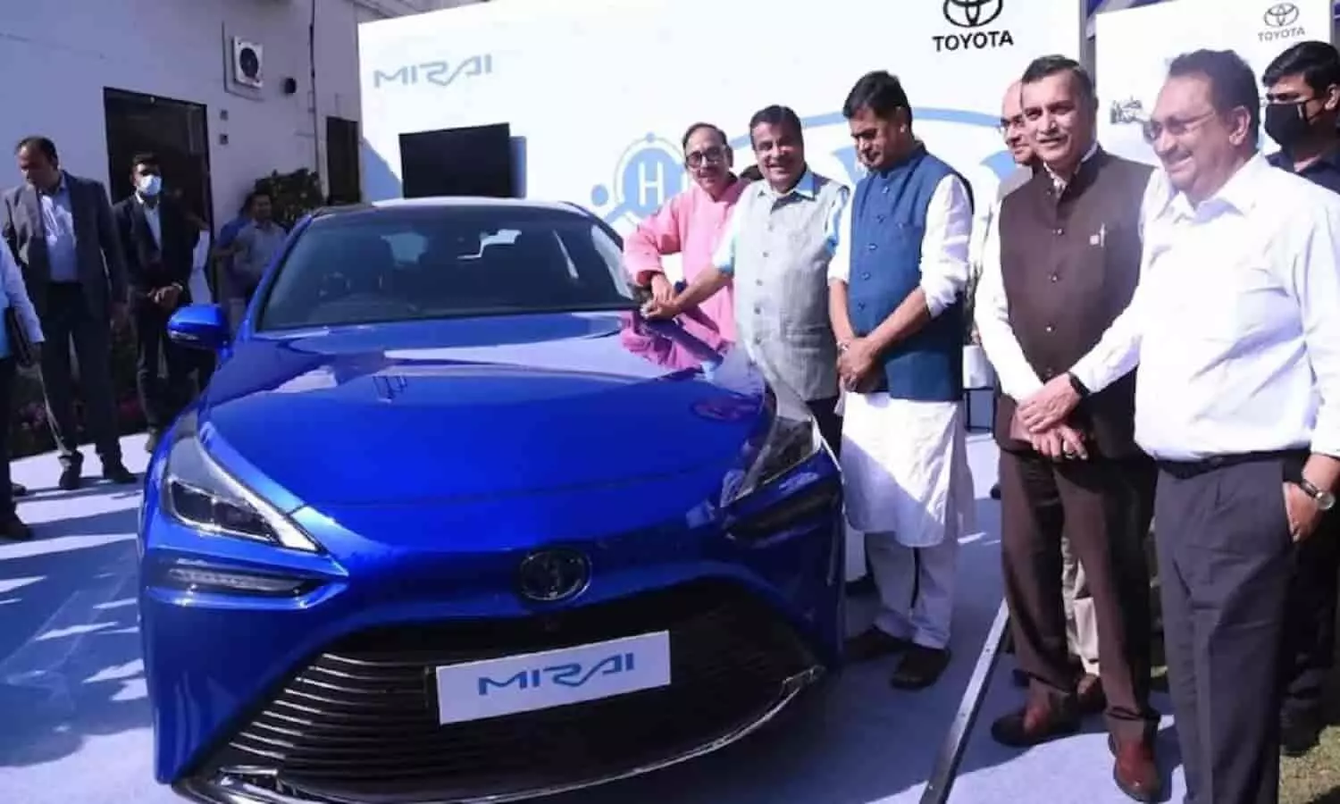Toyota Mirai Launched: ग्रीन हाइड्रोजन फ्यूल से चलने वाली भारत की पहली कार टोयोटा मिराई लॉन्च हुई, साइलेंसर से धुंए की जगह पानी निकलेगा