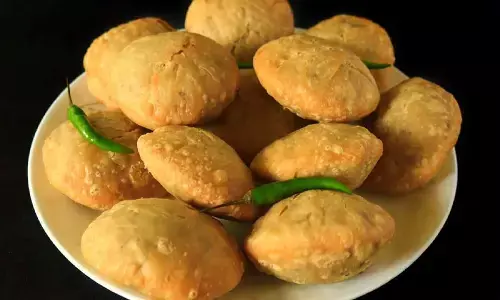 Moong dal Kachori