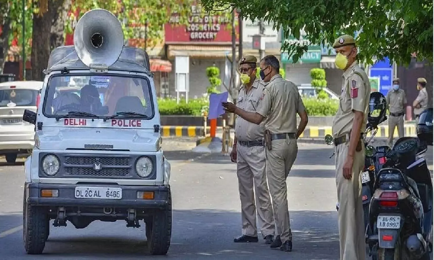 High alert in Delhi: तालिबान ने दी दिल्ली को बम से उड़ाने की धमकी, बाजारों में सर्च ऑपरेशन जारी