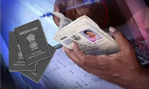 Aadhaar Card Ration Card Link: फ्री में राशन लेने के लिए ऐसे करे आधार कार्ड में राशन कार्ड को लिंक, ये है प्रोसेस Aadhaar Card Ration Card Link: फ्री में राशन लेने के लिए ऐसे करे आधार कार्ड में राशन कार्ड को लिंक, ये है प्रोसेस