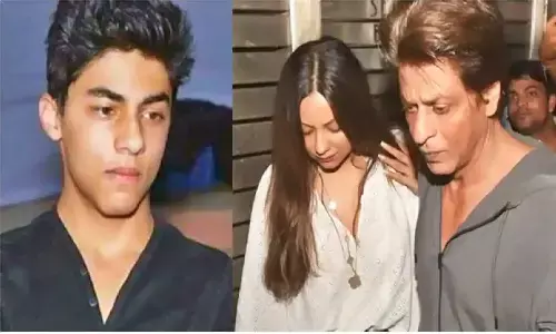 Aryan Khan Drug Case: आर्यन खान ड्रग केस के गवाह की अचानक मौत, बॉलीवुड में मचा बवाल Aryan Khan Drug Case: आर्यन खान ड्रग केस के गवाह की अचानक मौत, बॉलीवुड में मचा बवाल