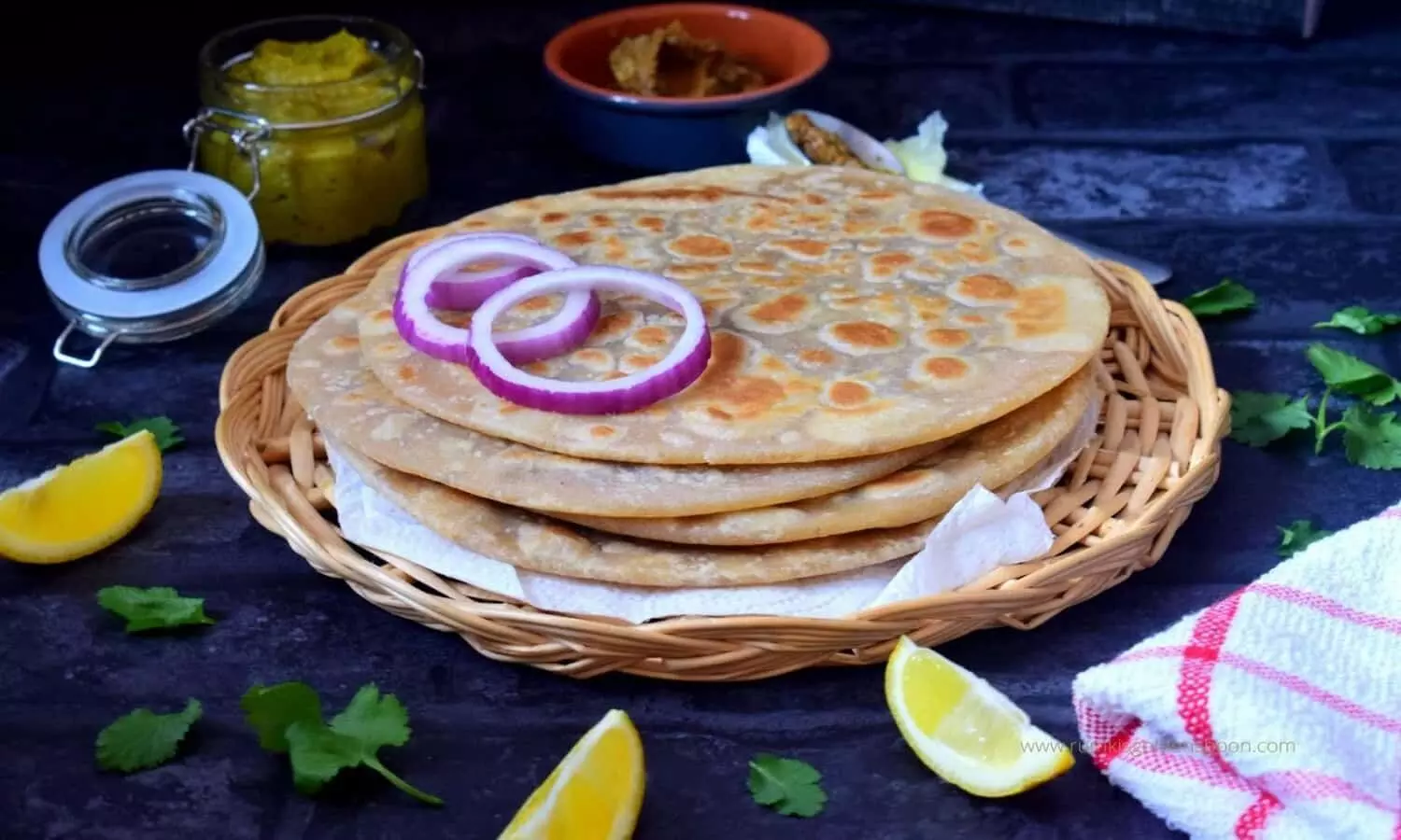 Sattu Ka Paratha Recipe: गर्मी के मौसम में सत्तू का पराठा स्वादिष्ट और पौष्टिक ब्रेकफास्ट Sattu Ka Paratha Recipe: गर्मी के मौसम में सत्तू का पराठा स्वादिष्ट और पौष्टिक ब्रेकफास्ट