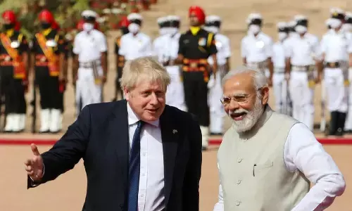 ब्रिटिश पीएम बोरिस जॉनसन ने क्यों कहा मैं मोदी का शुक्रगुजार हूं! सचिन तेंदुलकर और अमिताभ बच्चन का नाम लिया ब्रिटिश पीएम बोरिस जॉनसन ने क्यों कहा मैं मोदी का शुक्रगुजार हूं! सचिन तेंदुलकर और अमिताभ बच्चन का नाम लिया