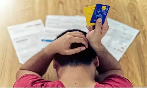 RBI New Credit Card Guideline: 7 दिन के अंदर नहीं बंद हुआ क्रेडिट कार्ड तो बैंक ग्राहक को देगी हर दिन 500 रुपए RBI New Credit Card Guideline: 7 दिन के अंदर नहीं बंद हुआ क्रेडिट कार्ड तो बैंक ग्राहक को देगी हर दिन 500 रुपए