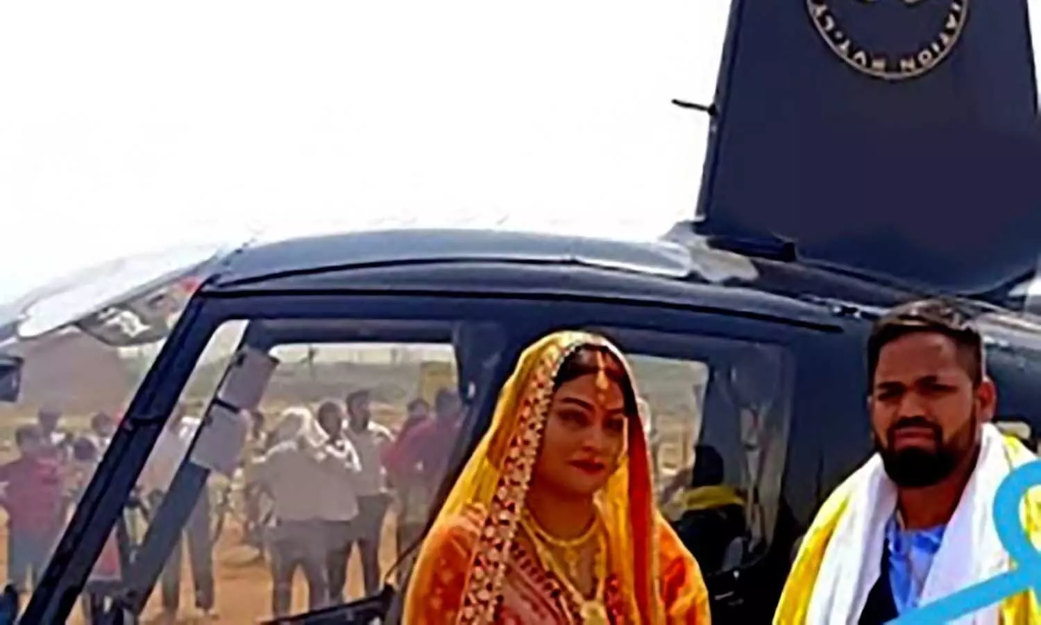 विदाई हो तो ऐसी: मैहर से हेलीकॉप्टर में चढ़कर रीवा आई दुल्हन, ऐसी शानदार विदाई कभी नहीं देखी