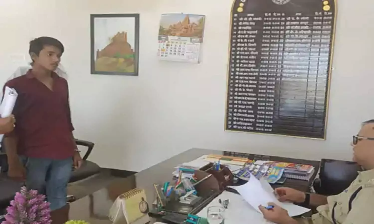 एमपी के धार जिले में नाबालिग का बनाया अश्लील वीडियों, बाबा के खाते से ऐंठ लिए 15 लाख रूपये