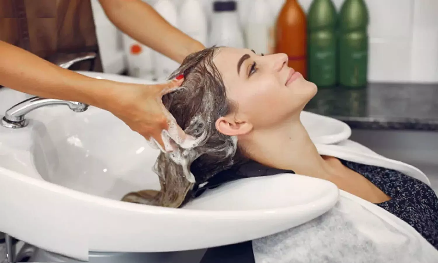 Hair Care: बालों को हफ्ते में कितनी बार धोना चाहिए, पहचाने कब Hairwash करना चाहिए