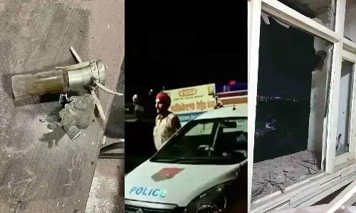 Blast in Mohali: पंजाब पुलिस के इंटेलिजेंस हेडक्वार्टर में रॉकेट अटैक, दूर तक गूंजी धमाके की आवाज