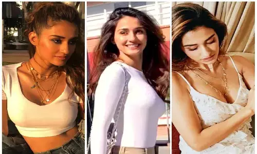 Disha Patani Video: गुलाबों के बीच दिशा पटानी ने दिए शानदार पोज, वीडियो देख आपका भी दिल जाएगा मचल Disha Patani Video: गुलाबों के बीच दिशा पटानी ने दिए शानदार पोज, वीडियो देख आपका भी दिल जाएगा मचल