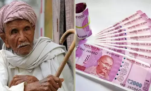 Fixed Deposit: ये बैंक वरिष्ठ नागरिकों को एफडी कराने पर दे रहें हैं, अधिक ब्याज, जानें विस्तार से Fixed Deposit: ये बैंक वरिष्ठ नागरिकों को एफडी कराने पर दे रहें हैं, अधिक ब्याज, जानें विस्तार से