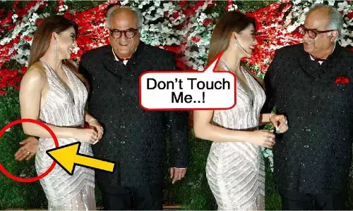 Boney Kapoor ने Urvashi Rautela को किया गलत जगह टच, भड़क गई थी उर्वशी Boney Kapoor ने Urvashi Rautela को किया गलत जगह टच, भड़क गई थी उर्वशी