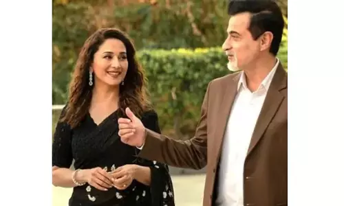 Sanjay Kapoor ने बचाई थी Madhuri Dixit की इज़्ज़त, ये किस्सा सुन निकल आएंगे आँखों से आंसू