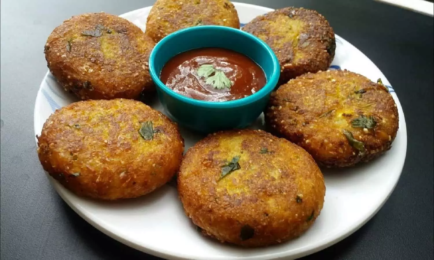 Dalia Tikki Recipe: ब्रेकफास्ट में बनाएं टेस्टी हेल्थी दलिया टिक्की जाने इसे बनाने की विधि
