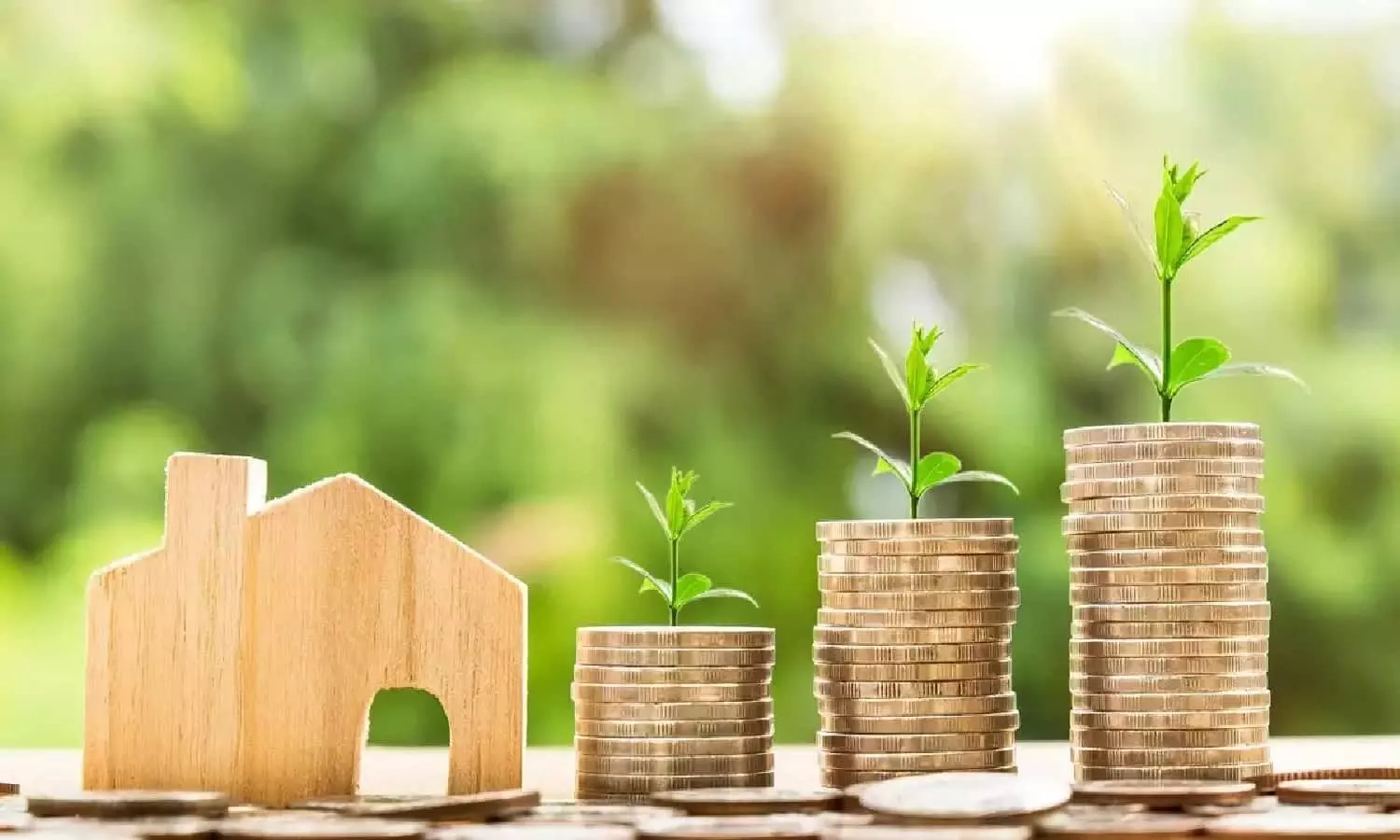 Money Savings Tips: कम सैलरी होने के बावजूद ढेर सारे पैसे जोड़ लेंगे इन तरीकों से, जानें