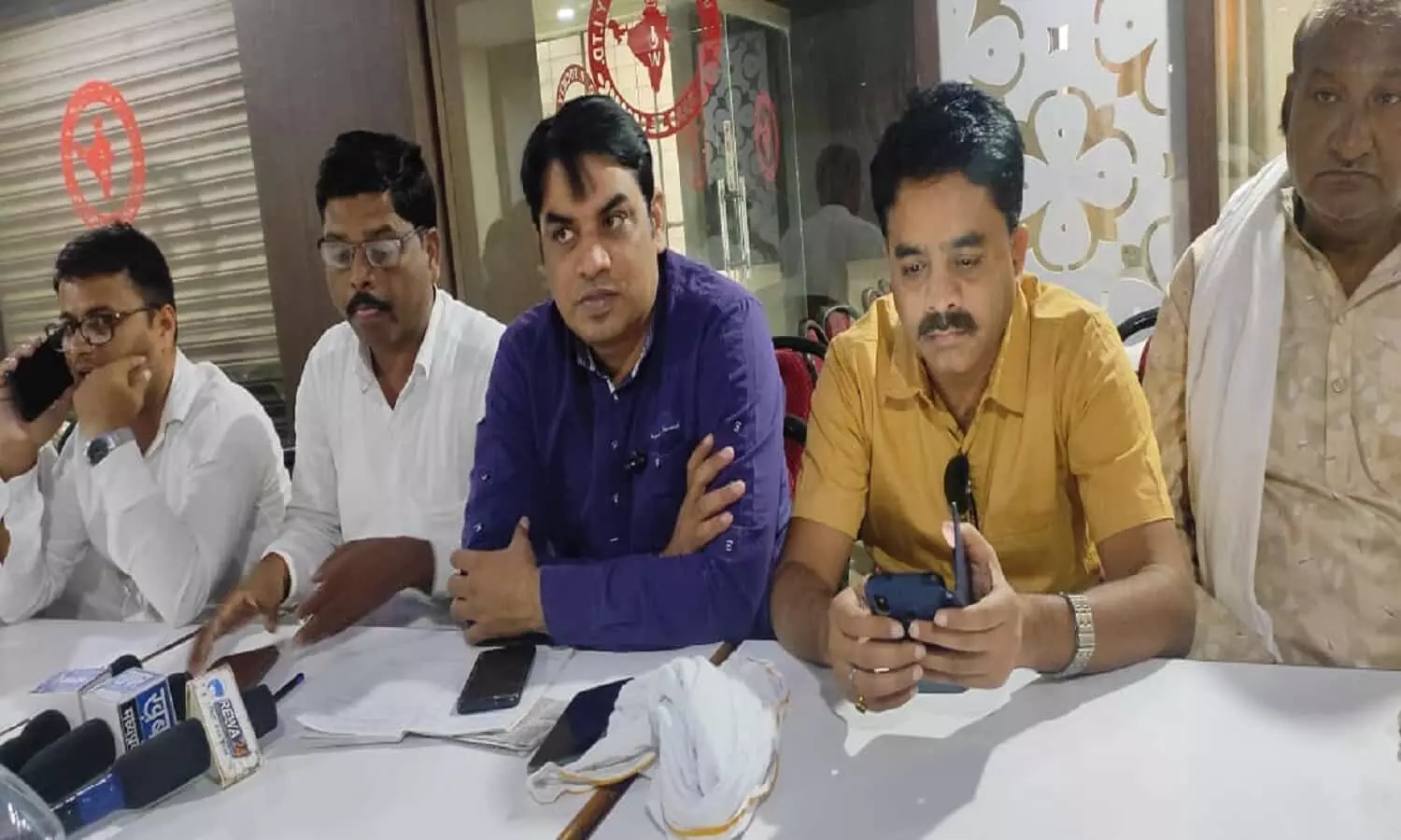 रीवा: आरक्षण की मांग, 21 मई को रीवा बंद का आह्वान रीवा: आरक्षण की मांग, 21 मई को रीवा बंद का आह्वान