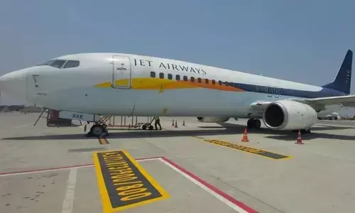 तीन साल बाद आसमान में वापसी करेगी Jet Airways, कंपनी के शेयर अभी से उड़ने लगे तीन साल बाद आसमान में वापसी करेगी Jet Airways, कंपनी के शेयर अभी से उड़ने लगे