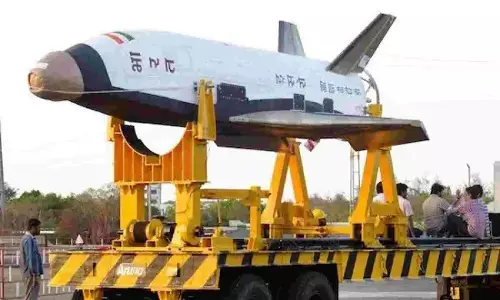 ISRO RLV: इसरो स्वदेशी स्पेस शटल बना रहा है जो सस्ता होगा और लॉन्च के बाद दोबारा भी इस्तेमाल किया जा सकेगा