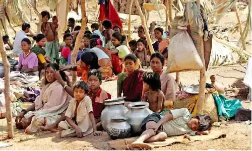 भारत में गरीबी का हाल: 15% आबादी महीने का 5 हज़ार भी नहीं कमाती, 1% अमीरों के पास 22 फीसदी राष्टीय आय है