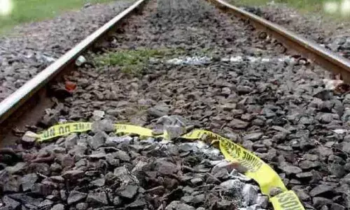 रीवा: सीधी पुलिस की प्रताड़ना से तंग छात्र ने ट्रेन से कट कर दी जान