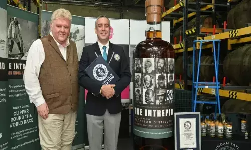 Most Expensive Whiskey Bottle: एक शख्स ने 10 करोड़ रुपए देकर विस्की की बोतल खरीद ली! इसमें ऐसा क्या है Most Expensive Whiskey Bottle: एक शख्स ने 10 करोड़ रुपए देकर विस्की की बोतल खरीद ली! इसमें ऐसा क्या है