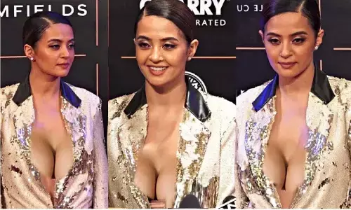 Surveen Chawla का छलका दर्द, लोग पूछते थे B**BS का साइज बताओ और अपनी कमर दिखाओ