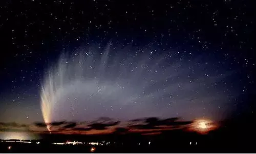 अंतरिक्ष में 15 साल पहले महाविस्फोट हुआ था अब 2022 में आप उस धूमकेतु 17P/Holmes के अवशेषों को पृथ्वी से देख पाएंगे अंतरिक्ष में 15 साल पहले महाविस्फोट हुआ था अब 2022 में आप उस धूमकेतु 17P/Holmes के अवशेषों को पृथ्वी से देख पाएंगे