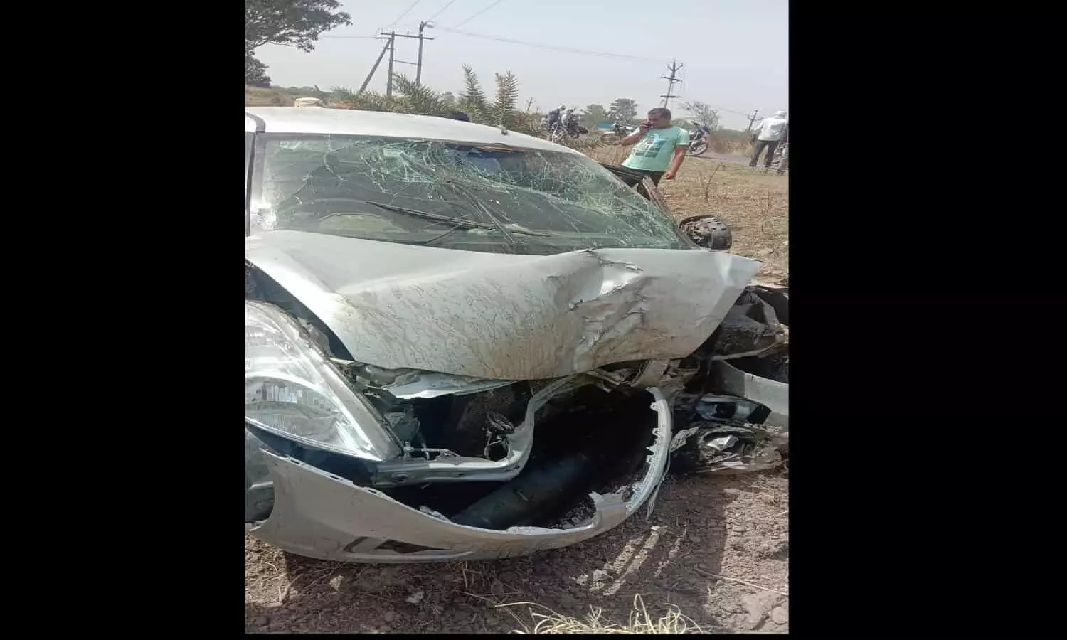 रीवा: बाइक सवार को बचाने के फेर में खजूर के पेड़ से टकराई कार, पांच घायल रीवा: बाइक सवार को बचाने के फेर में खजूर के पेड़ से टकराई कार, पांच घायल