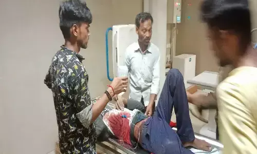 रीवा: युवक पर चाकू से हमला, आरोपी फरार रीवा: युवक पर चाकू से हमला, आरोपी फरार