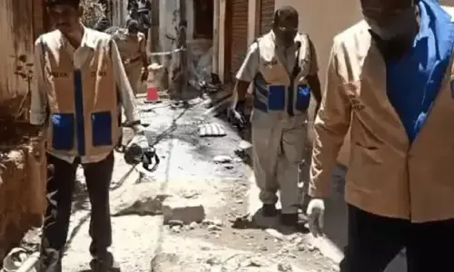 Hyderabad Masjid Blast Case: हैदराबाद मस्जिद में ब्लास्ट होने से बेटे के चीथड़े उड़ गए, पिता गंभीर रूप से घायल