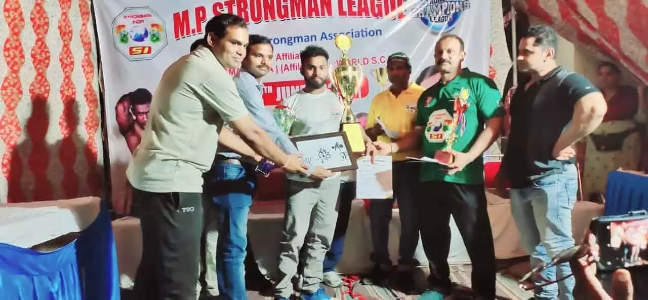 रीवा जिले के शैलेन्द्र बनें मध्यप्रदेश के स्ट्रांगमैन रीवा जिले के शैलेन्द्र बनें मध्यप्रदेश के स्ट्रांगमैन