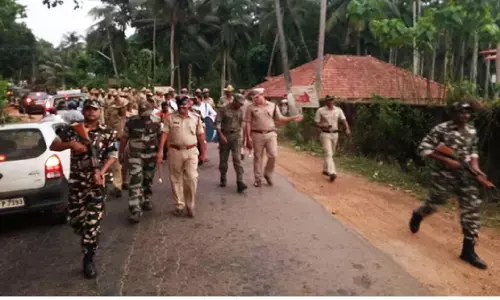 जम्मू कश्मीर में सुरक्षाबलों ने चार आतंकियों को मार गिराया जम्मू कश्मीर में सुरक्षाबलों ने चार आतंकियों को मार गिराया