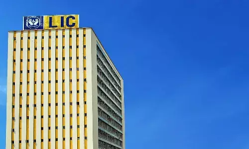 LIC Share Target Price