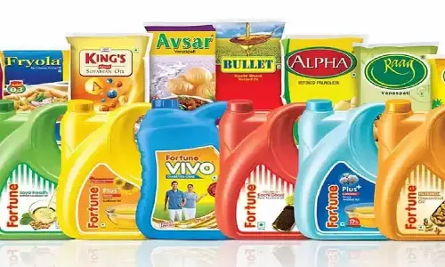 Edible Oil Price Reduced: खाने के तेल के दाम हुए कम, अब लोगों को इस नए रेट में मिलेगा खाद्य तेल