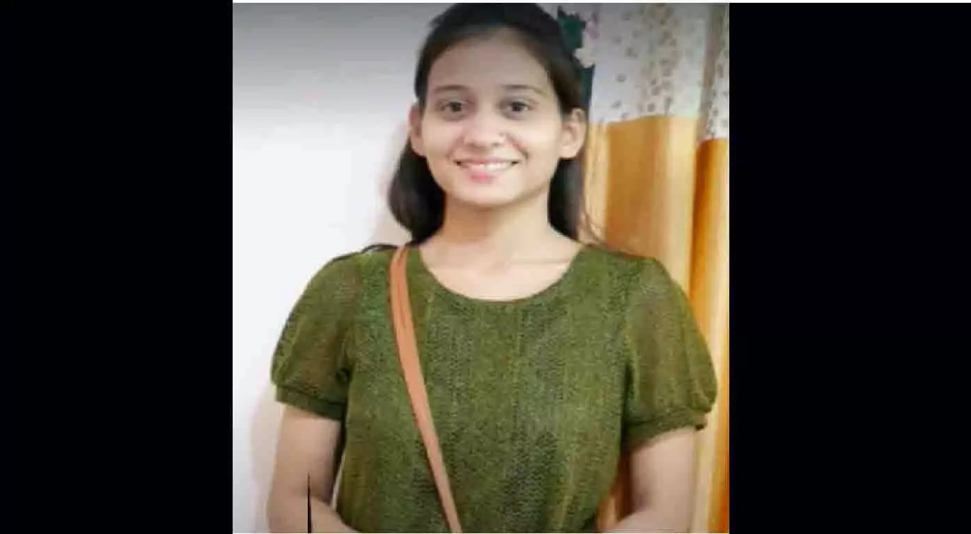 रीवा की महिमा बेटियों के लिए बनी मिशाल, बेटी होने का निभाया फर्ज, पिता को दिया अपना लीवर रीवा की महिमा बेटियों के लिए बनी मिशाल, बेटी होने का निभाया फर्ज, पिता को दिया अपना लीवर