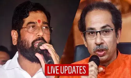 महाराष्ट्र में क्या चल रहा: एकनाथ शिंदे के पास बहुमत, संजय राउत के संपर्क में भी बागी विधायक महाराष्ट्र में क्या चल रहा: एकनाथ शिंदे के पास बहुमत, संजय राउत के संपर्क में भी बागी विधायक