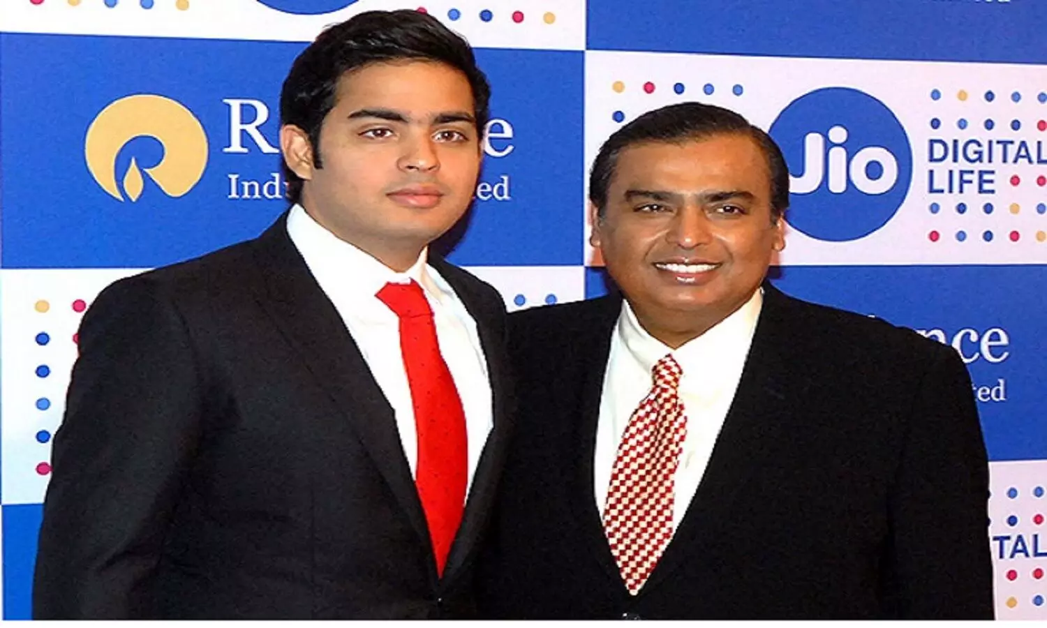 मुकेश अंबानी ने दिया इस्तीफा! अपने बेटे को दी कंपनी की जिम्मेदारी