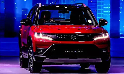 New Maruti Suzuki Brezza 2022 Launch: सनरूफ के साथ लॉन्च हुई न्यू ब्रेजा, धांसू माइलेज के साथ दमदार लुक, जानिए कीमत और स्पेसिफिकेशन New Maruti Suzuki Brezza 2022 Launch: सनरूफ के साथ लॉन्च हुई न्यू ब्रेजा, धांसू माइलेज के साथ दमदार लुक, जानिए कीमत और स्पेसिफिकेशन