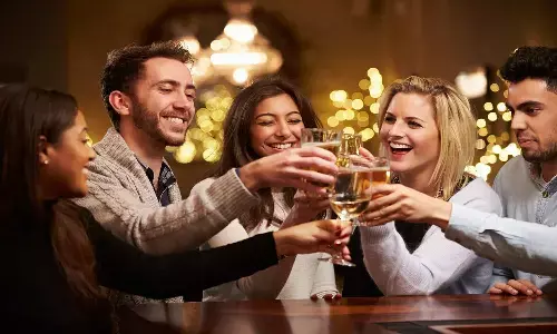 Beer Health Benefits: बीयर पीने से गजब के फायदे जानकर कहेंगे पहले क्यों नहीं बताया, रिसर्च में हुआ दावा